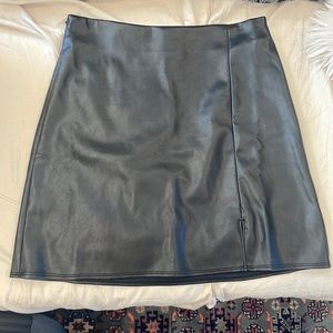 Old Navy Faux Leather skirt
